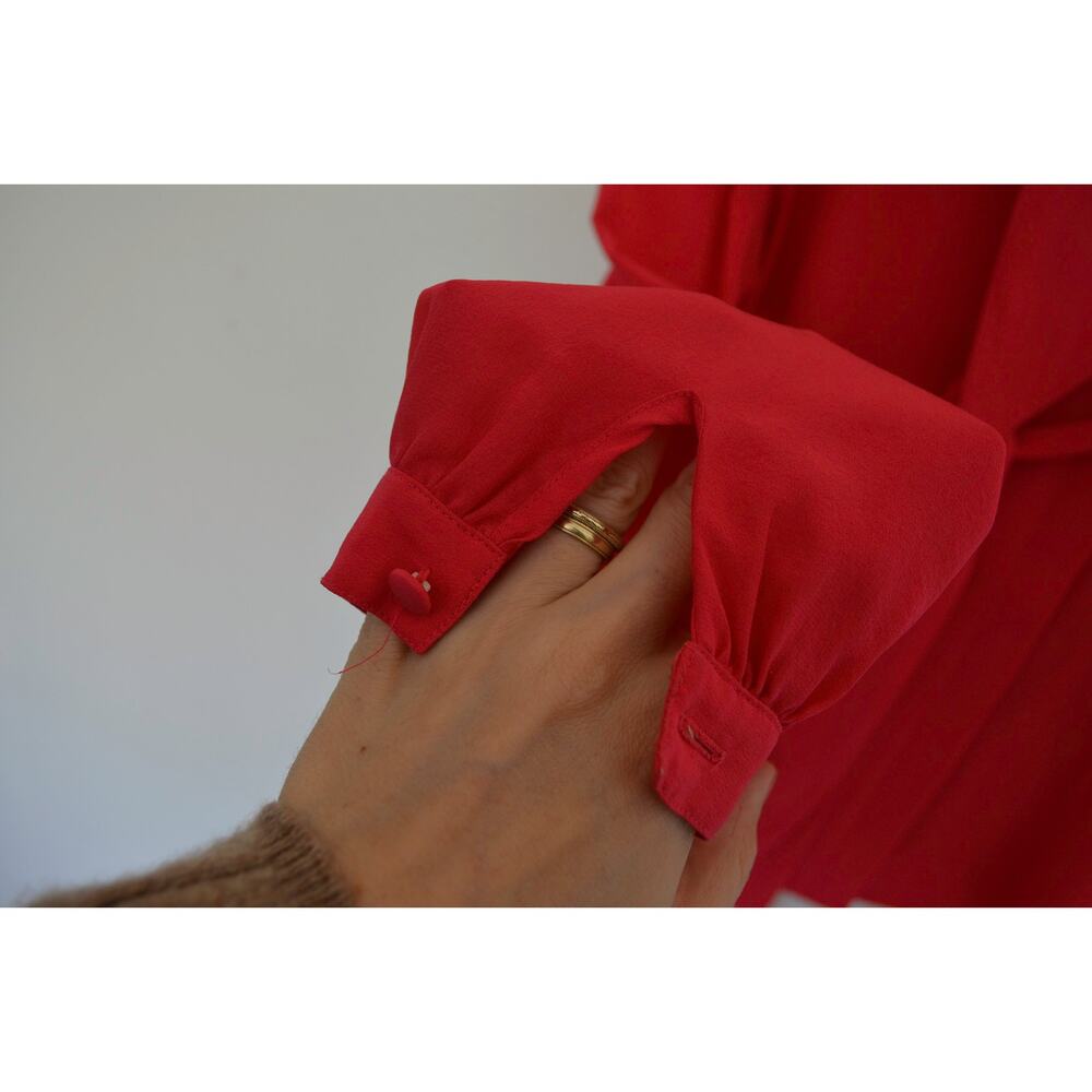 Vintage Red Silk Blouse Size Small - Picture 5 of 6